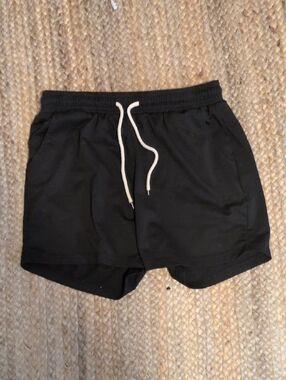 Black Men’s Drawstring Athletic Shorts